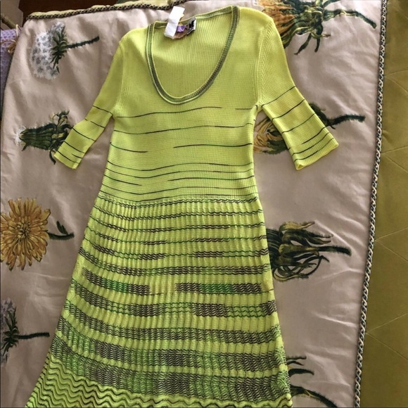 Authentic Missoni scoop neck neon yellow dress - Picture 5 of 9